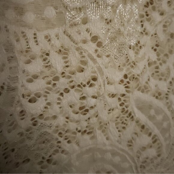 Maurices Cream Lace Stretchy Tunic Top Small - Picture 3 of 6
